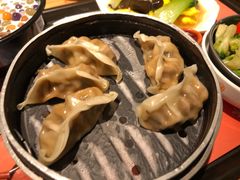 菌菇三鲜蒸饺-小滋味营养八宝粥(古城路店)