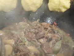-哈尔滨烧烤·山河村铁锅炖(交大店)