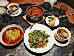 -有红鸡毛店·川菜(建设路店)