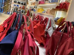 -Longchamp(佛罗伦萨小镇奥特莱斯店)