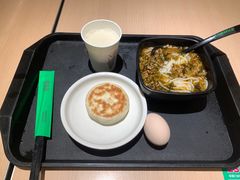 -蒙自源米线大王(东站店)