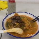 一碗牛肉，一碗原味，再来两口汤，加上一瓶冰镇豆奶