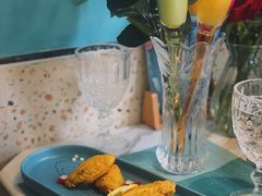 蜜桃经典蛋黄鸡翅-蜜桃花开·中西融合菜E&W(南长街店)