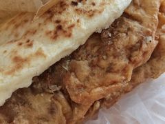 牛舌饼夹糖油饼-黑窑厂糖油饼烤鸭·清真菜(总店)
