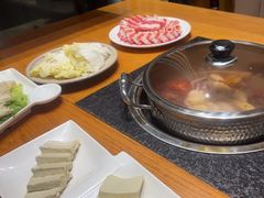 -额尔敦传统涮.冰煮羊火锅(乌兰察布体育场店)