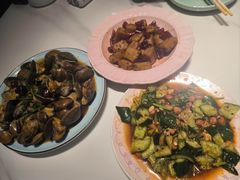-嗨辣小聚·盘锦河蟹·海鲜烧烤龙虾(盘锦十年好店)