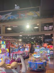 -卡通尼乐园(新达汇三林店)