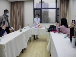 -悦熙母婴护理中心(铁桥广场店)