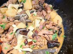 -袁小二大东北铁锅炖(吉祥村总部)