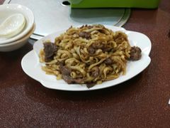 湿炒牛河-牛肉彪·19年专注·潮汕牛肉火锅(祈福店)