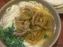 -亮亮面馆(经六路店)