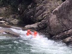-安吉龙王山峡谷漂流