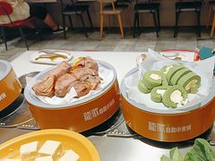 -龍歌自助小火锅(市北CBD万达店)