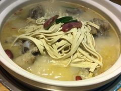 筒骨砂锅-骨捞专家·金华砂锅(西田城购物中心店)