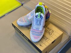 -NIKE品牌体验店(金源新燕莎店)