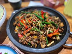 -老滇山寨•云南特色菜•地方菜•民族风情歌舞表演(金碧店)