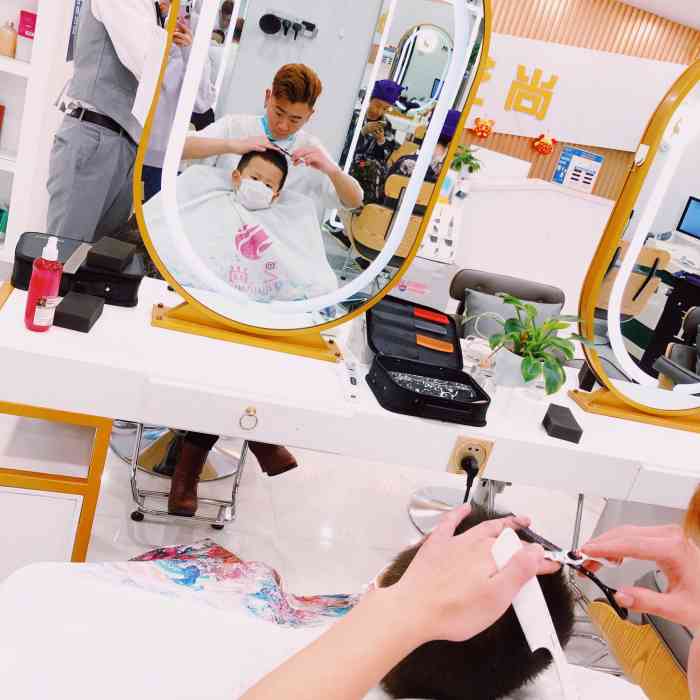 艺尚护肤造型皮肤管理中心-"【项目】头发护理位置很好找,山财对面～.