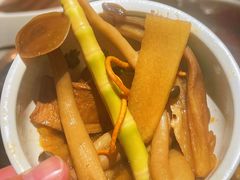 -菌自在·云南野生菌火锅(长安万达店)