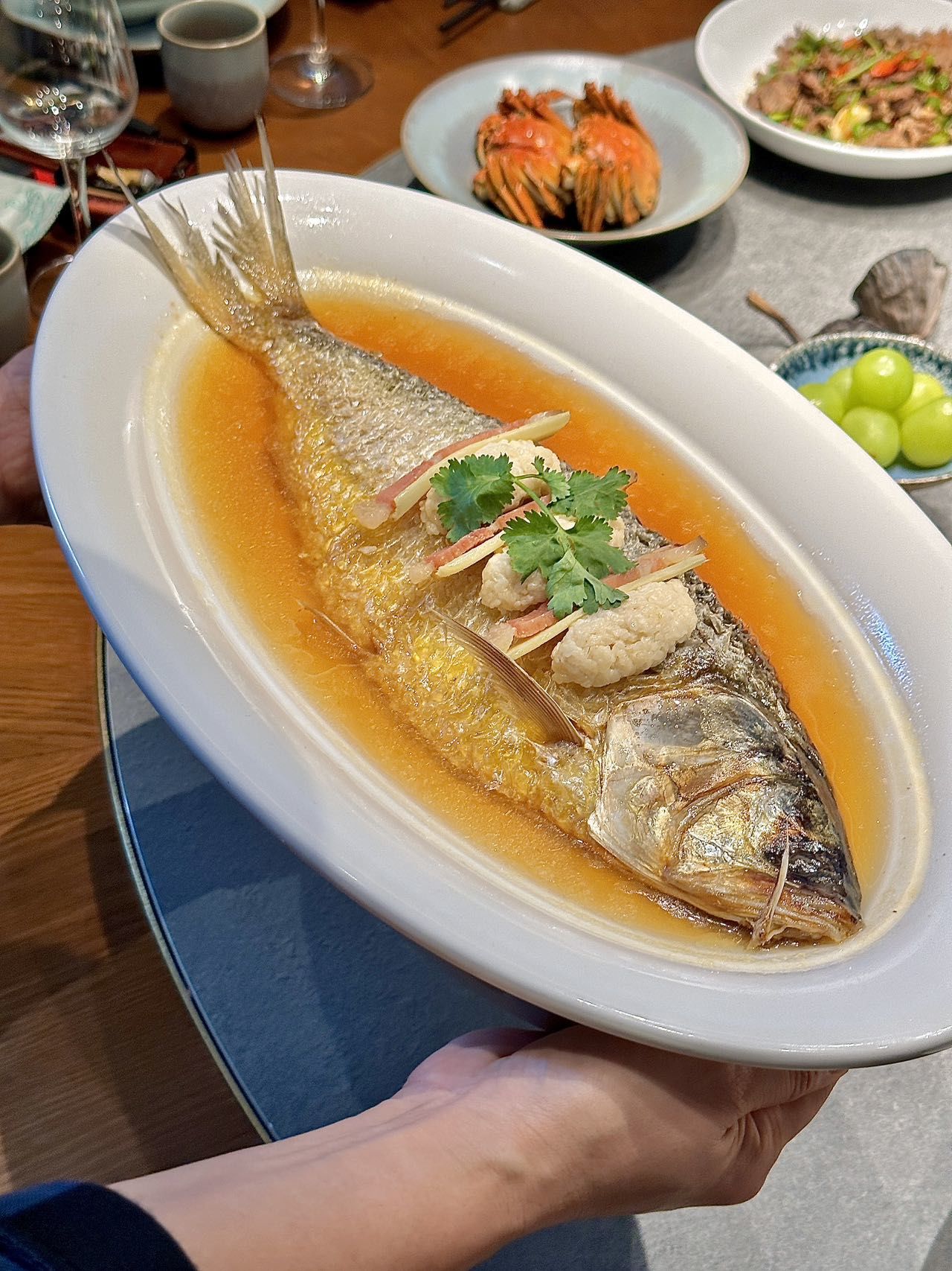 聚餐~

🌿十年花雕酒酿蒸鲥鱼
花雕酒和鲥鱼是什么神仙搭配!