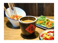 -二孃鸡爪爪(东风路总店)