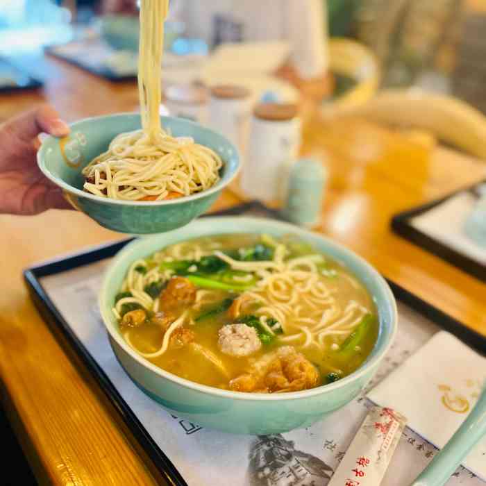 古塘面馆(瓜沥店)-"[薄荷]环境: 瓜沥这样的小镇,一个面馆.