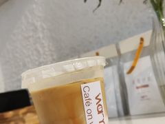 草莓拿铁-Cafe on warm(丹霞店)