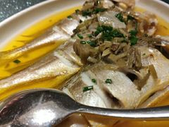 特色蒸小黄鱼-新花城蟹粉馆(乌鲁木齐店)