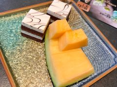 -铭牛烧肉·和牛海鲜自助(高新月牙湖店)