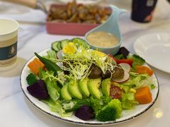 -丽莎沙拉轻食餐厅(国贸店)