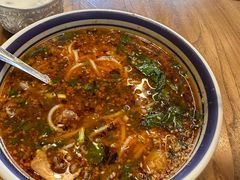 -云阿蛮云南生烫牛肉米线(奉贤路店)