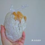 咬痕处的米粘在一起，叼姐说这是糯米比例高的关系