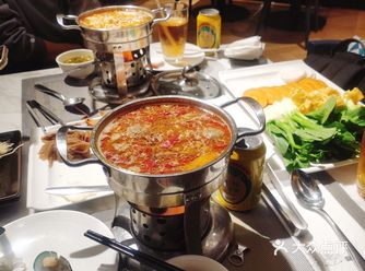 疫情期间造访的酒店餐厅，环境是真的很不错，安静宜人