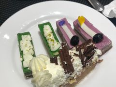 -圣丰索菲特·2 On 988 Café 自助餐厅
