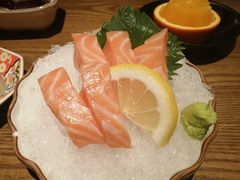 厚切皇冠三文鱼-九本居酒屋(学院路店)