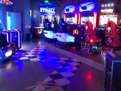 -世代星球·保龄球·镭战真人CS·团建(杨浦店)