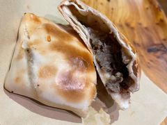 新疆烤包子-天山醉美·新疆餐厅(富华里店)