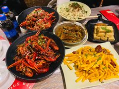-巴厘龙虾·榜首油焖大虾(音乐学院·沿江酒馆店)