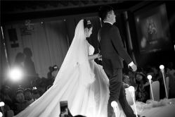 -艾米丽婚纱礼服