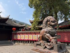 -峨眉山报国寺