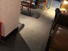-星巴克(西藏路店)