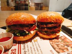 -The Habit Burger Grill 哈比特汉堡(复兴soho店)