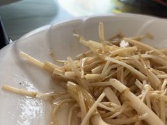 南山白芹-天乐农家鱼头王(天目湖店)