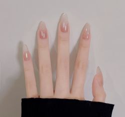 -猪猪女孩日式美睫美甲