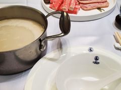 -红鼎豆捞·非遗鲍皇汤火锅(宝丰路店)