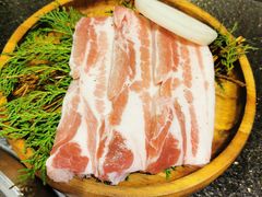 -草家酱蟹炭火烤肉店(珲春南路一店)