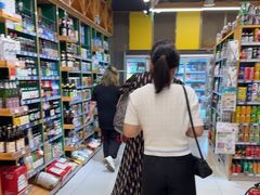 -绿叶子超市(公园大道店)