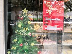 -85度C(生甜甜圈研究工坊·上海松江人民北路店)