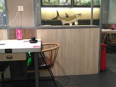 大堂-鸣记脆皮烤鱼(岐山路店)