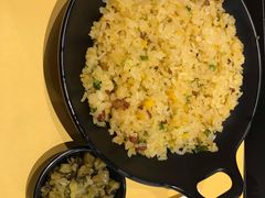 黄金蛋炒饭-老娘舅(苏州中心大道西大润发店)