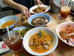 -Khao Soi Mae Manee